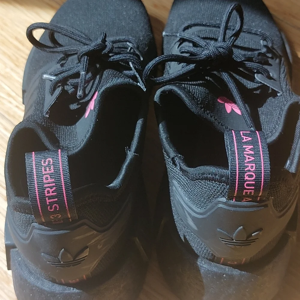 Womens Adidas Sneakers - Picture 7 of 7